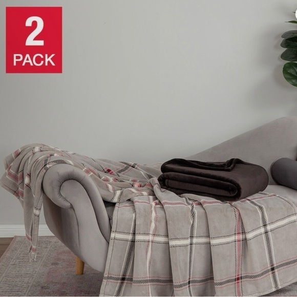 Berkshire Primaluxe 60"X70" Oversized Throw, 2-Pack - Picture 3 of 5